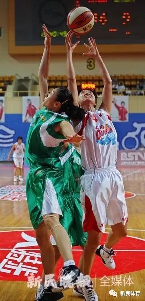 许佳敏：从幕后到世界冠军，中国女篮主教练
