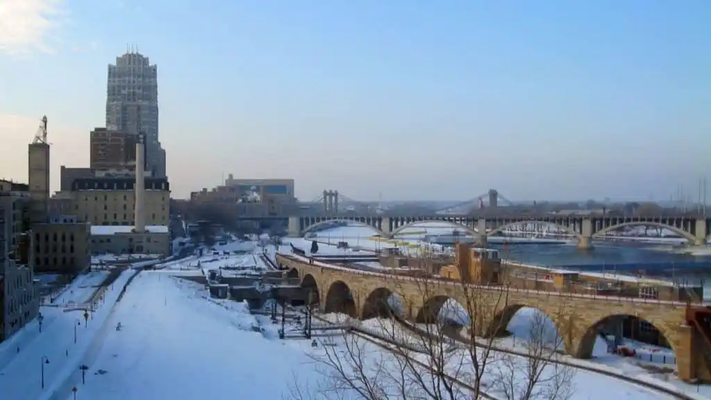 拉雪橇的马_雪橇犬马拉松_马拉松狗